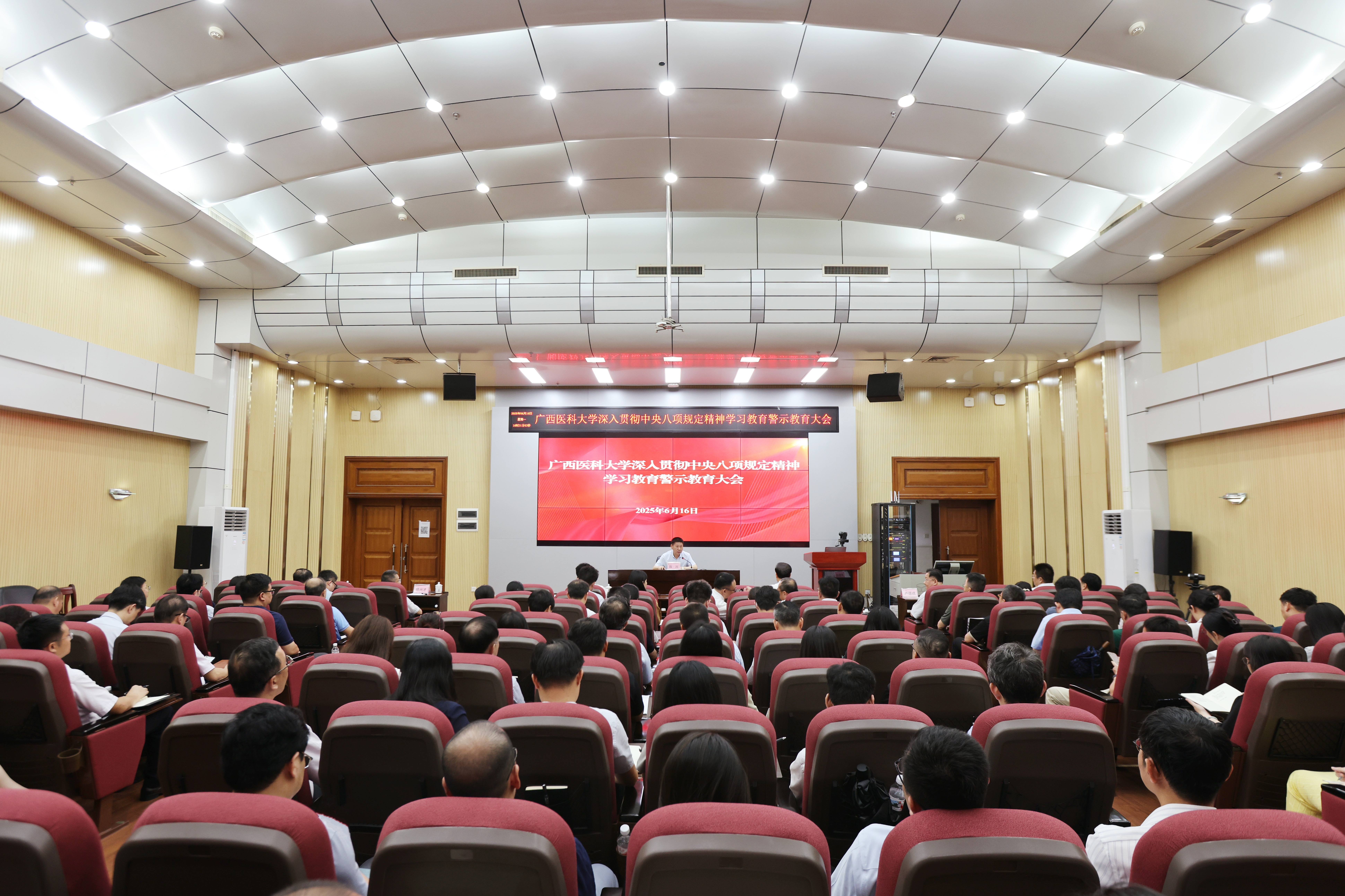 2.jpg 英国上市公司365